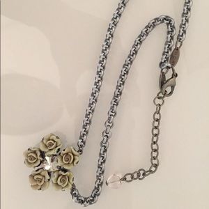 Sabika Print Ideas Rose Necklace